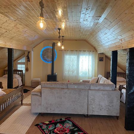 Riza Guest House Puke Esterno foto